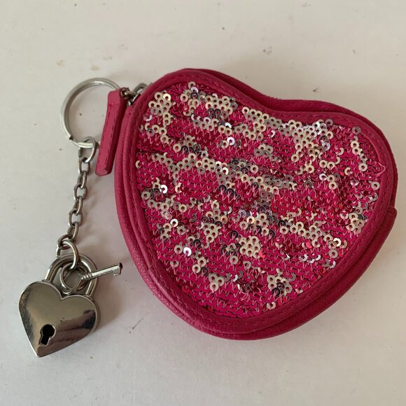 CANDIE'S SEQUIN HEART SHAPE COIN WALLET ZIPPED WITH KEY CHAIN, LOCK AND KEY - Picture 1 of 6